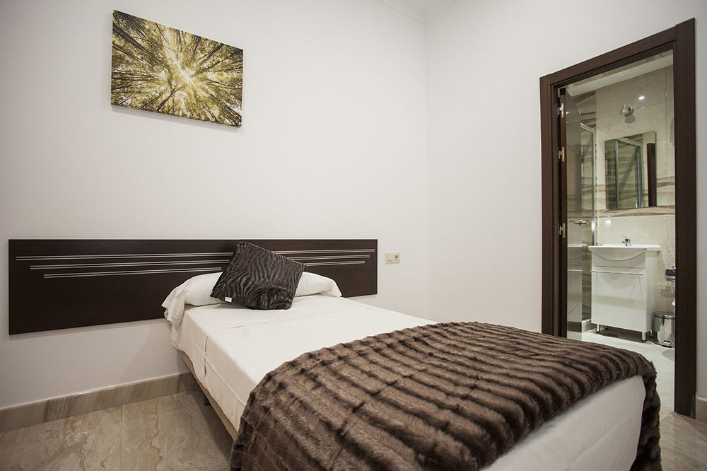Hostal Rincon De Sol - Centro Madrid - Self Checkin Exterior photo